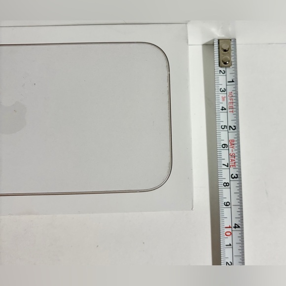 Apple iPhone 17 White 256GB Model A3258 *EMPTY BOX ONLY* Accessory Smartphone - Picture 6 of 7